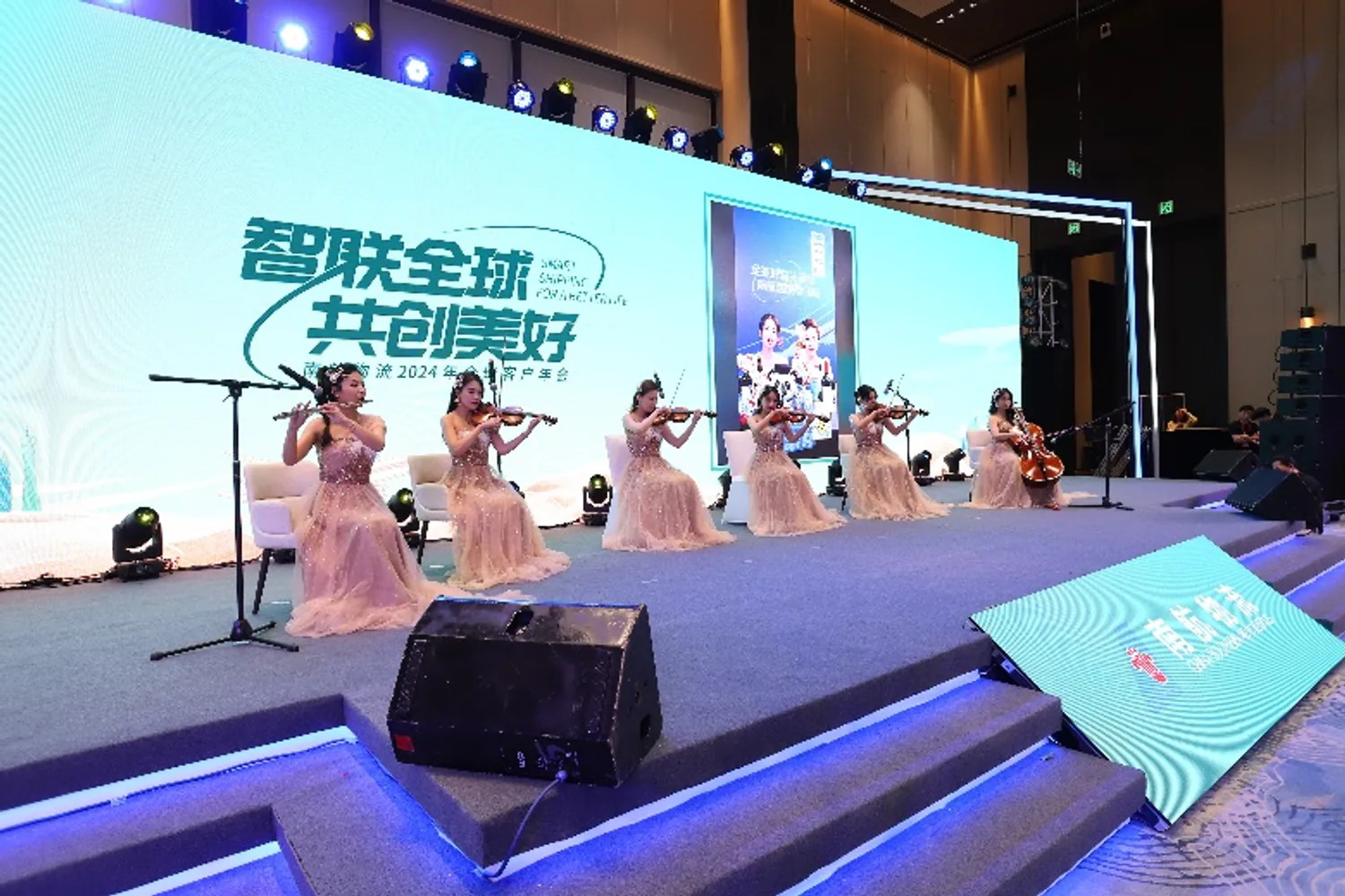 南方航空物流项目画面:全球网络很大,但客户真正关心的是:它怎样帮助我的生意抵达下一站。(项目展示 1)